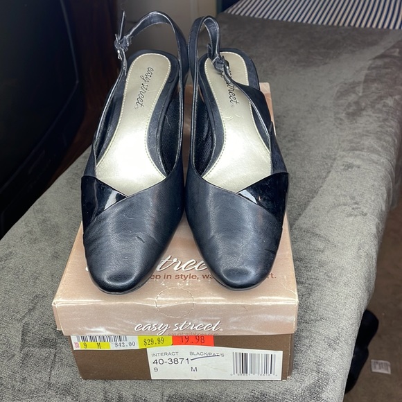 Easy Street Bates  Black Size 9. With Box - Picture 5 of 5